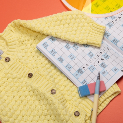 Cardigan jaune pastel - Lumière